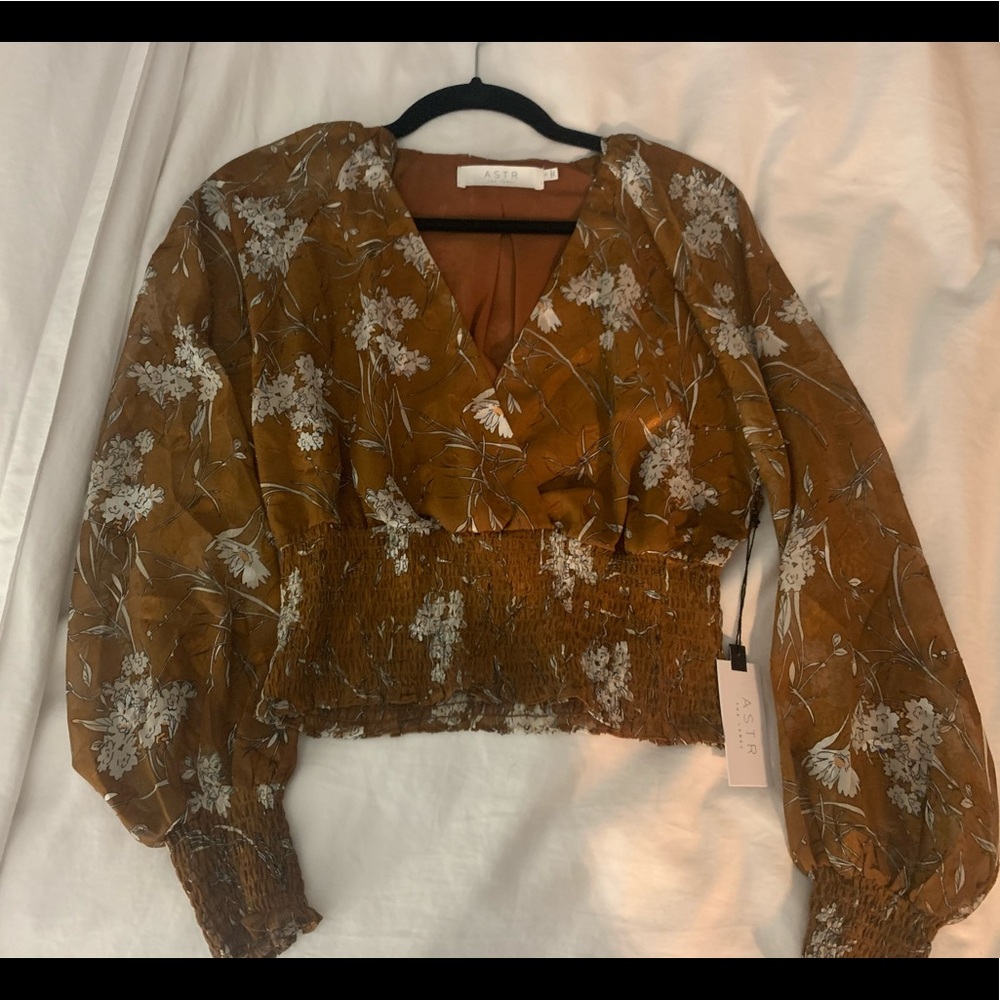 Brand new Astr the label top